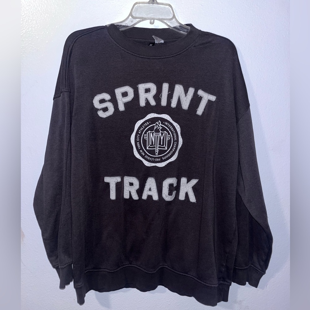 Grey H&M crewneck!